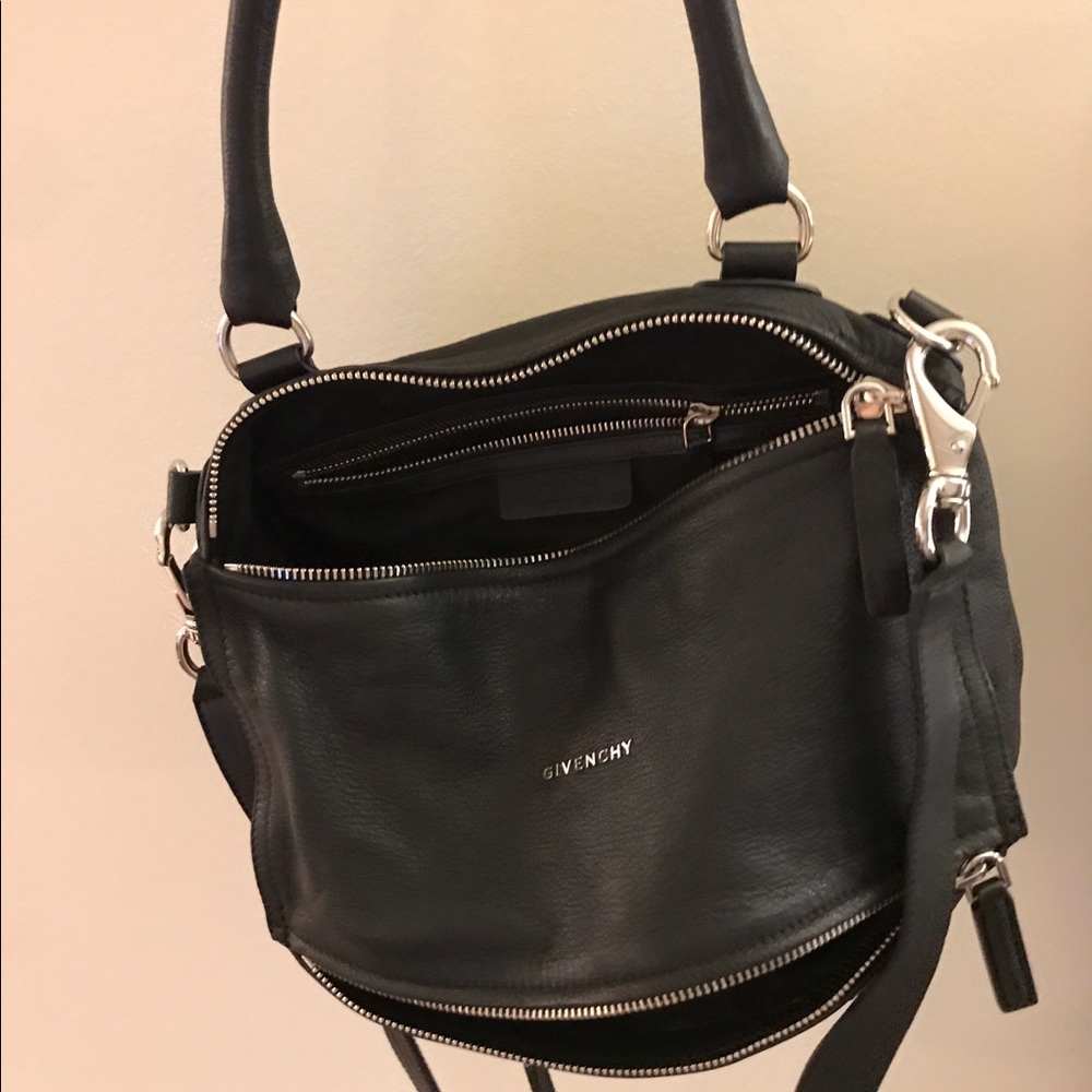Givenchy Pandora Medium Messenger Black