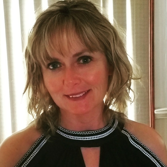 Meet your Posher, Connie - Picture 1 of 1