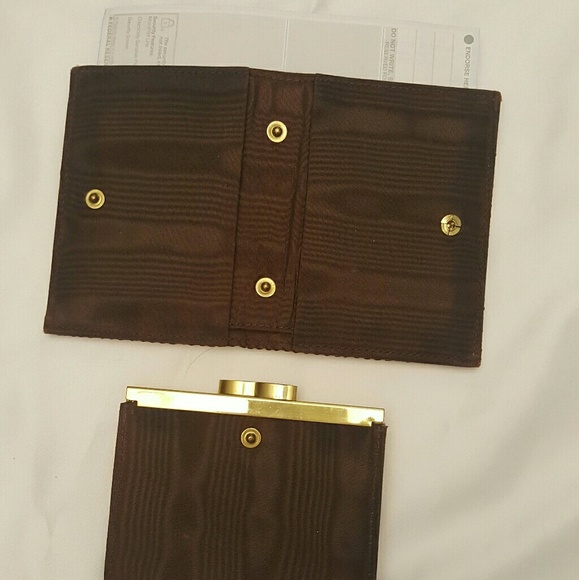 Gold Wallet Change Purse - Picture 6 of 8