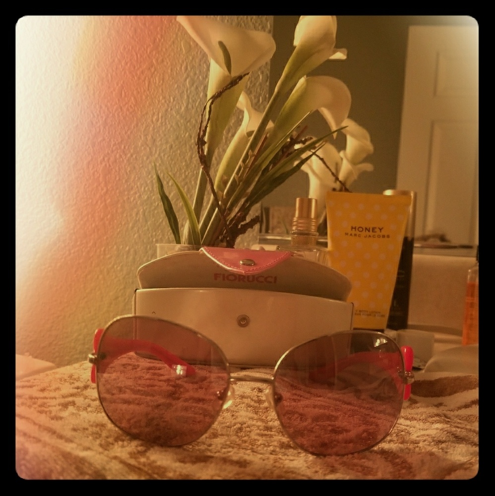 Sunglasses - Picture 2 of 3
