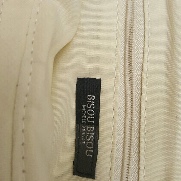 Bisou Bisou Red Purse - Picture 7 of 8