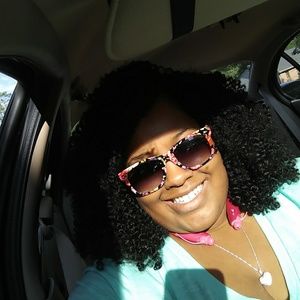 Meet your Posher, Alexandrea