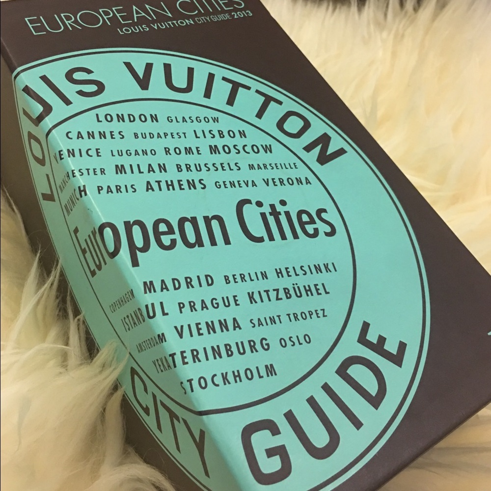 European Guide book - Picture 3 of 4