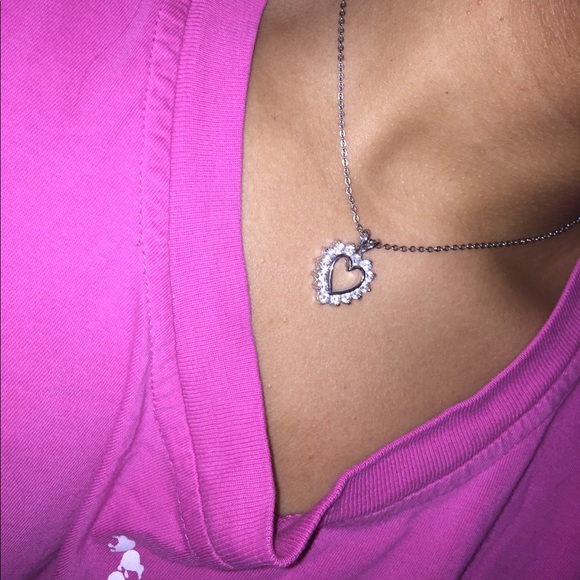 Diamond heart necklace - Picture 4 of 4