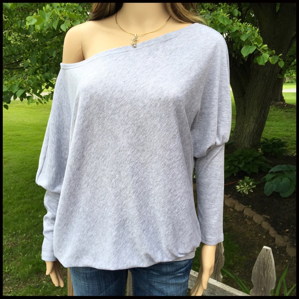 Ribbed Off-Shoulder Top - Picture 4 of 8