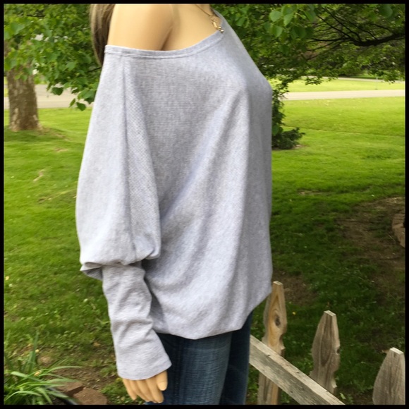 Ribbed Off-Shoulder Top - Picture 6 of 8