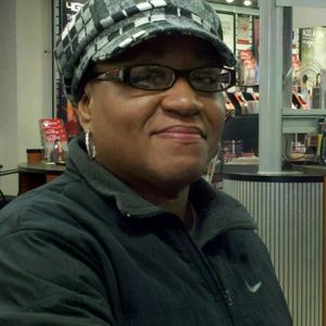 Meet your Posher, Yolanda