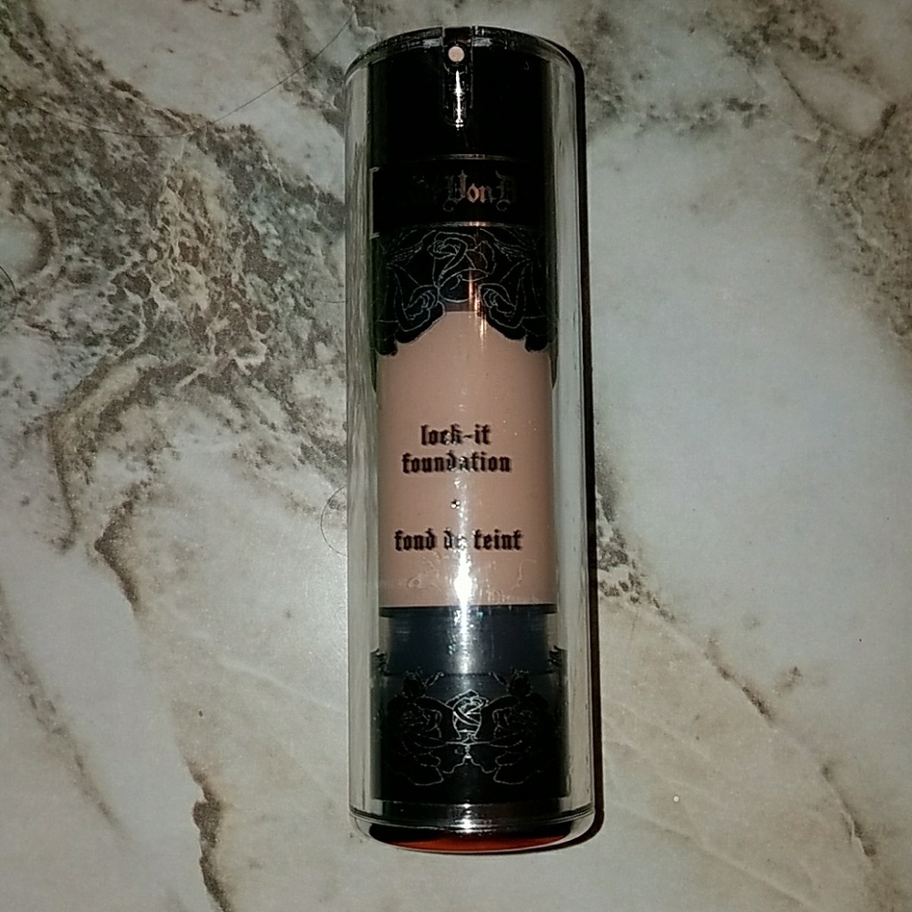 Kat Von D Lock It Foundation