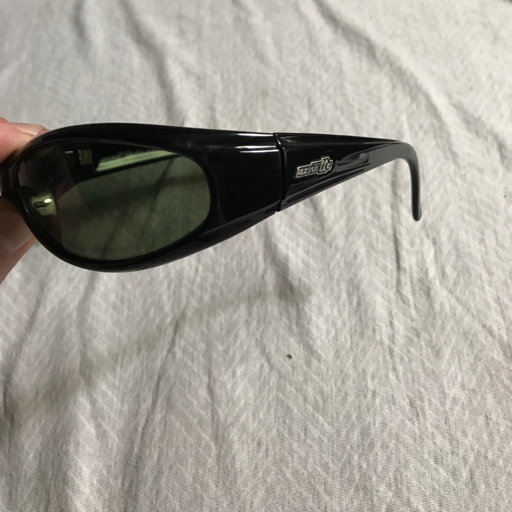 Arnette sunglasses black "deuce" style 100% UV