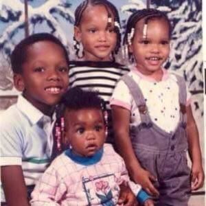 Meet your Posher, Romaine