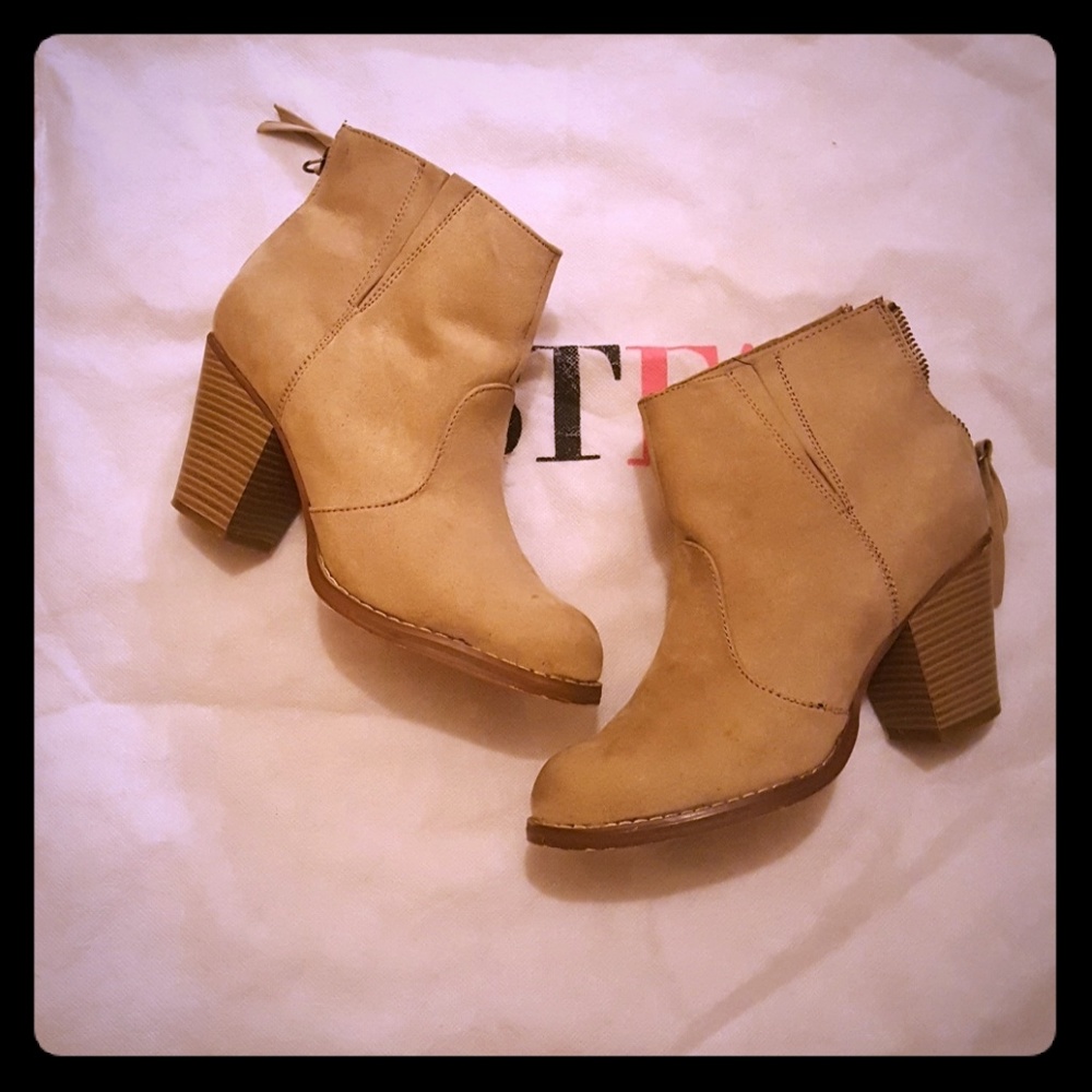 JUSTFAB ANKLE HIGH BOOTS