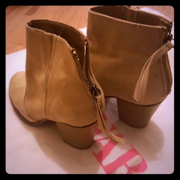 JUSTFAB ANKLE HIGH BOOTS - Picture 2 of 4