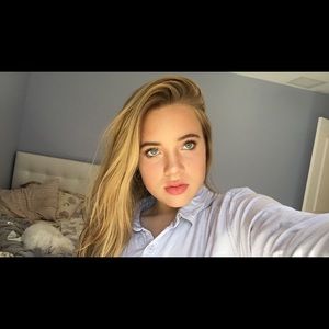 Meet your Posher, Aliza