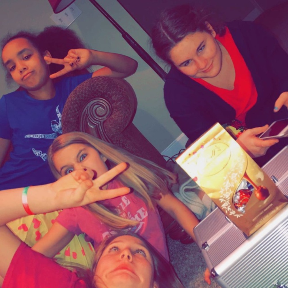 Meet your Posher, Claire