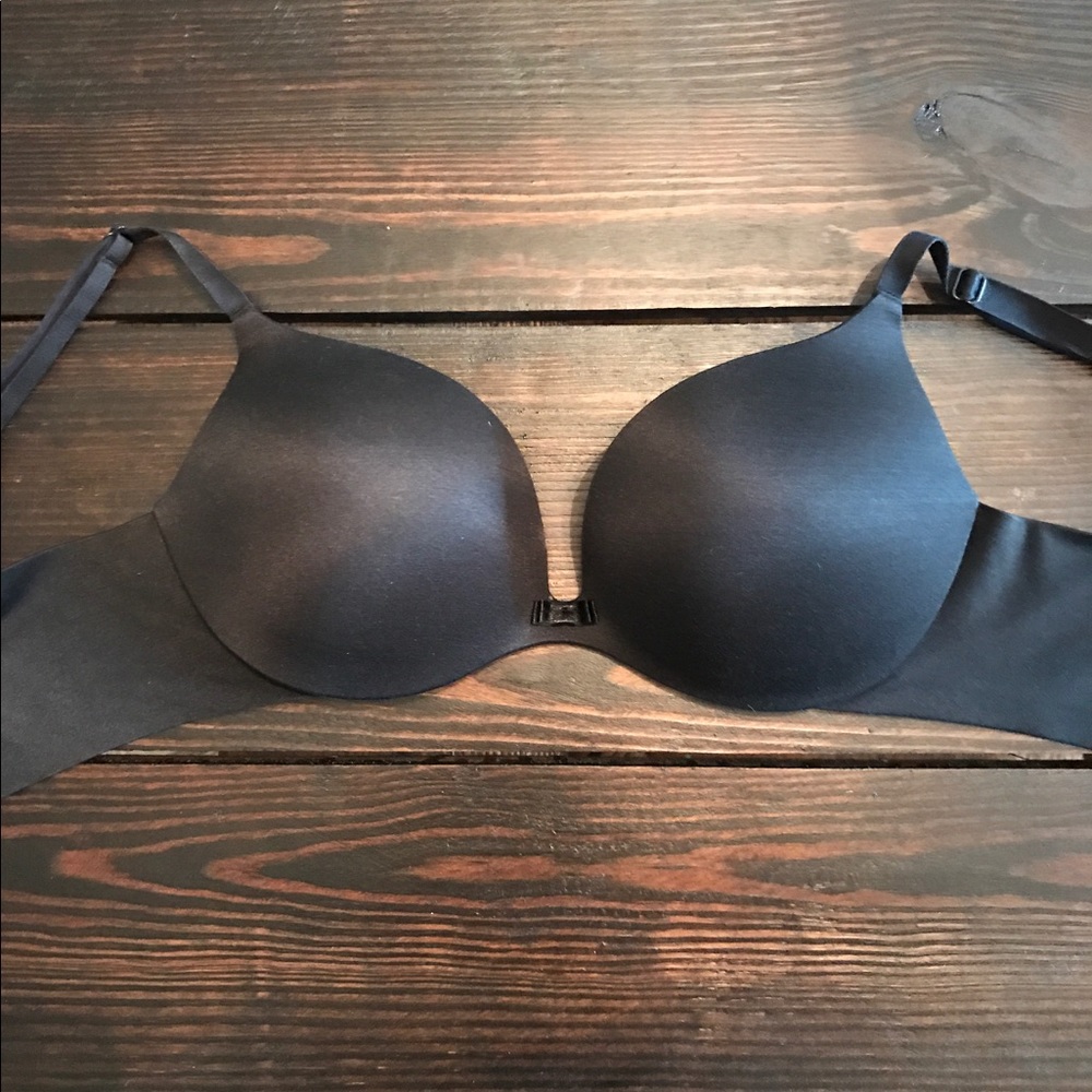 Victoria's Secret plunge bra 32DD