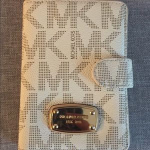 Authentic Michael Kors logo wallet