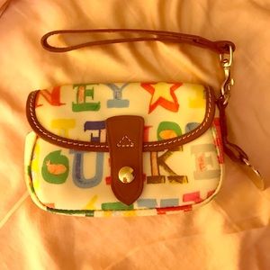 Dooney & Bourke clutch/wristlet