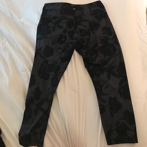 Lulu Lemon Cropped Legging