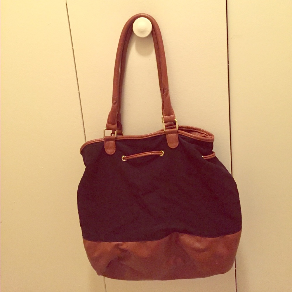Old Navy Black & Tan Hobo Purse