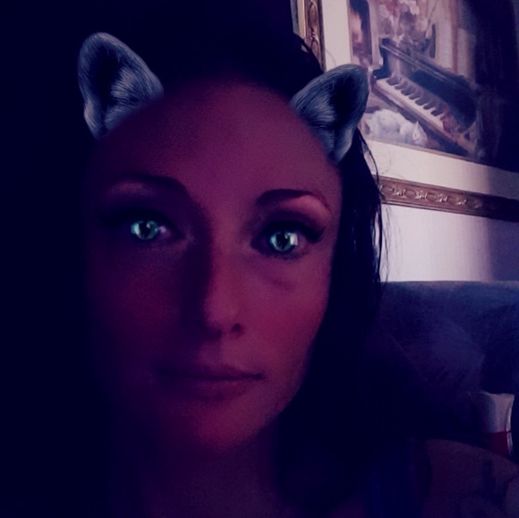 Meet your Posher, Angela - Picture 1 of 1