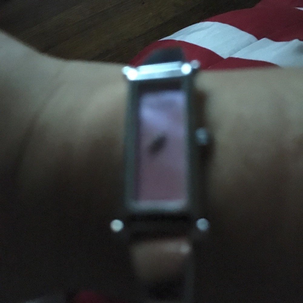 Gucci pink mother of pearl watch