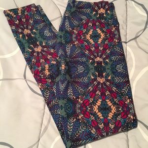 💥WKND SALE💥LuLaRoe Leggings Feather Print
