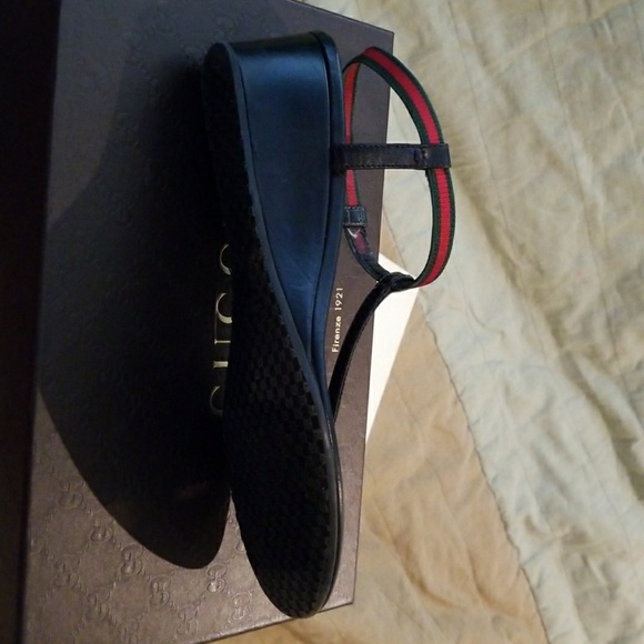 Authentic Gucci sandels