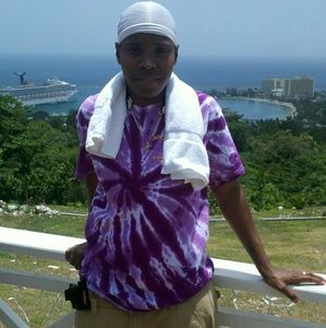 Meet your Posher, Crystal