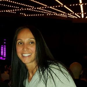 Meet your Posher, Deena