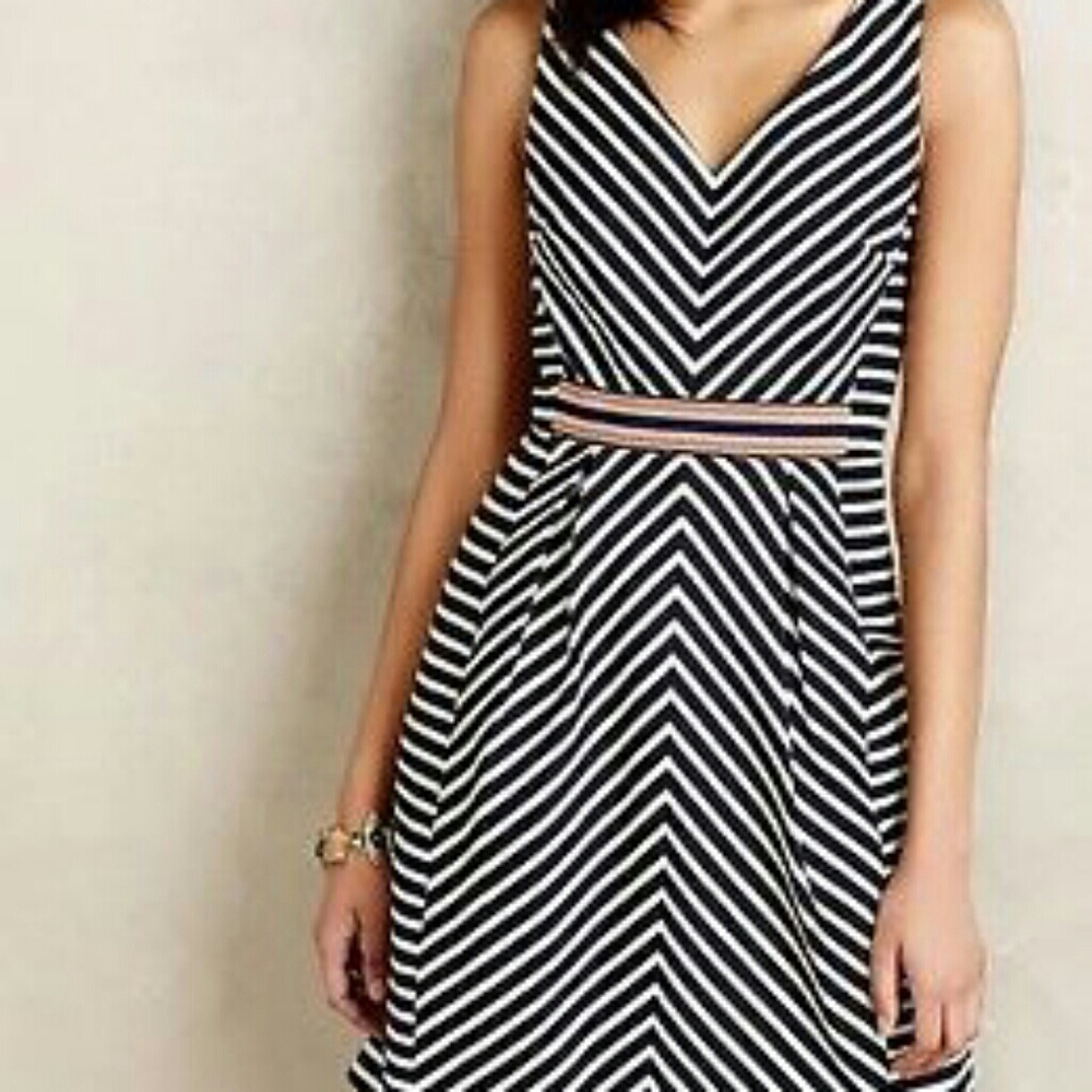 Maeve by Anthropologie sz 4 sleeveless strip dress