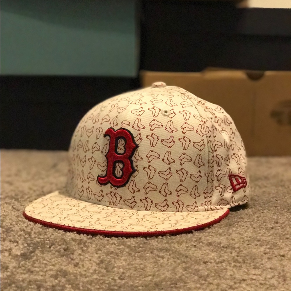 New Era : Boston Red Sox Fitted Hat (7 1/8)