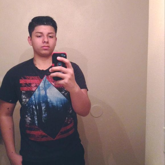 Meet your Posher, Julio - Picture 1 of 1