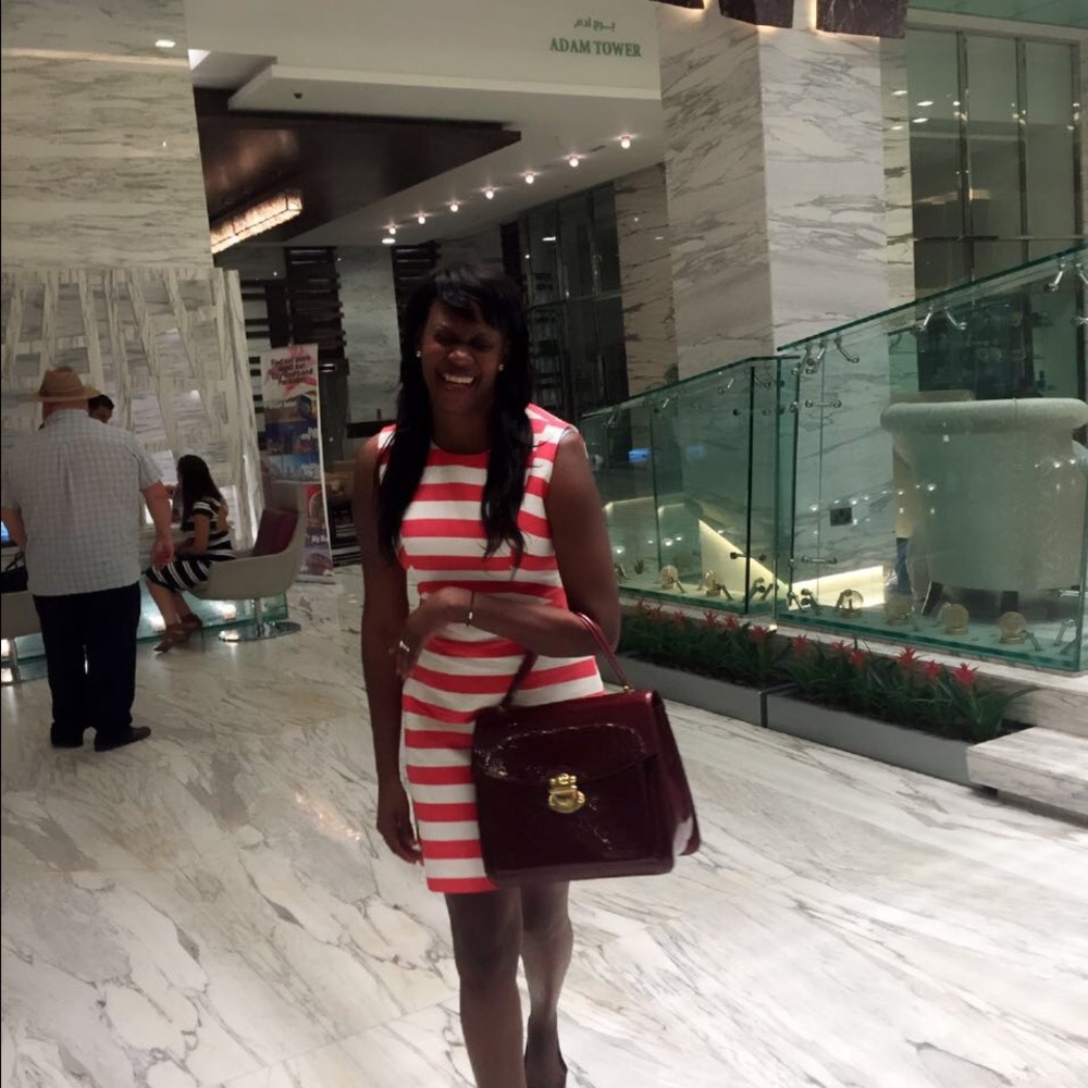 Meet your Posher, Idono