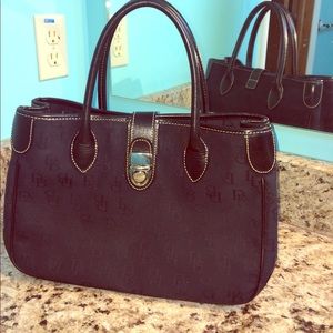 Dooney & Bourke purse