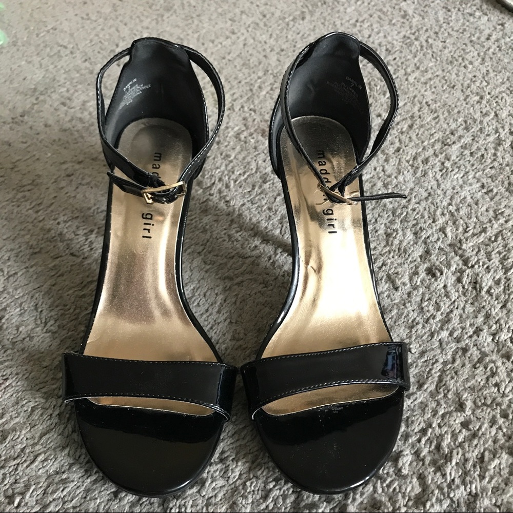 Madden Girls heels/ Sandals/ Black/ Size 7