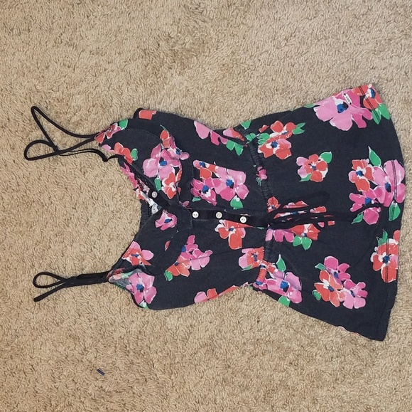 Assorted Tank Tops - Picture 1 of 3