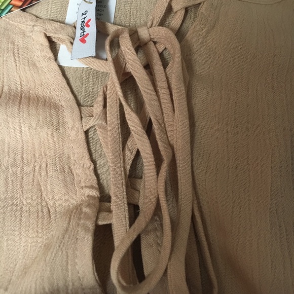 Only One Left🤗 Lace-up Trapeze Top NWT - Picture 2 of 3