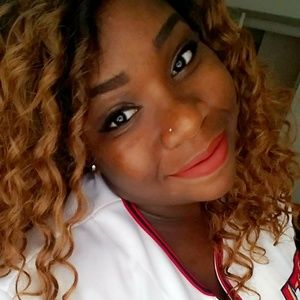 Meet your Posher, Adrianna