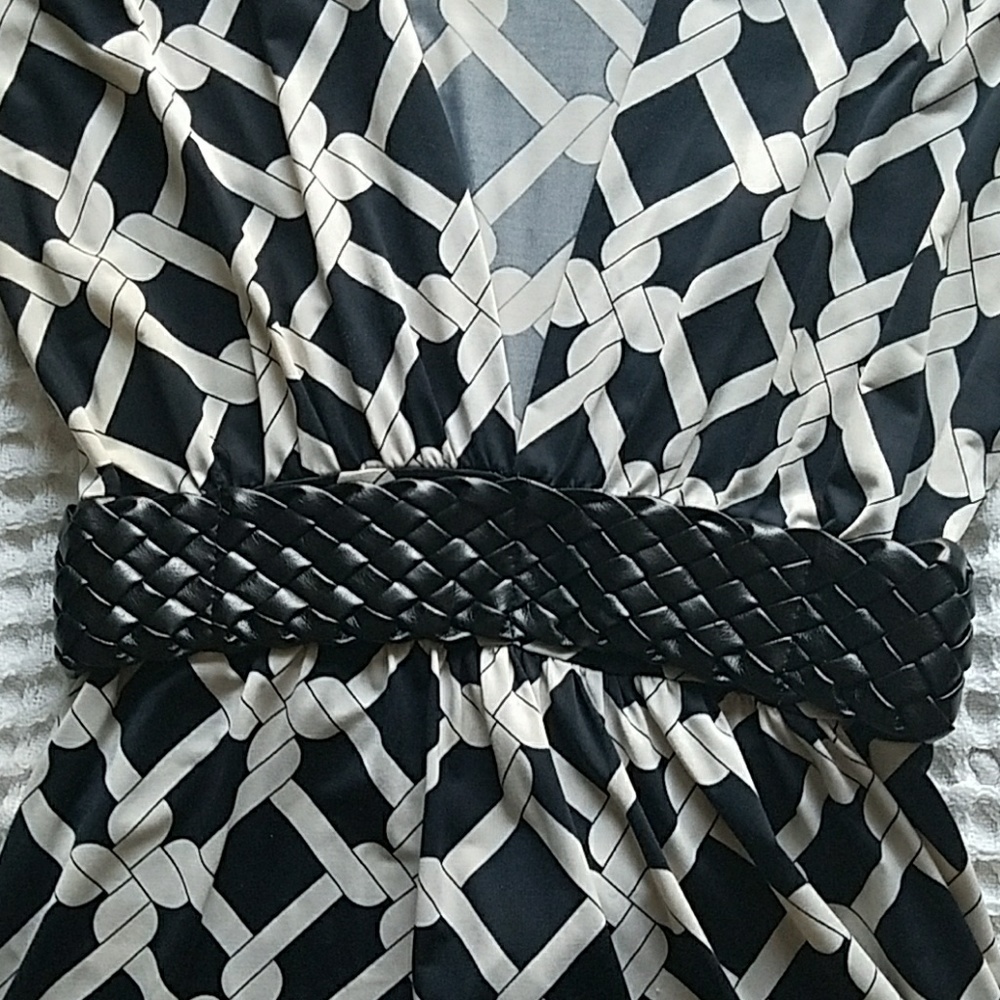 Dress - Picture 3 of 6