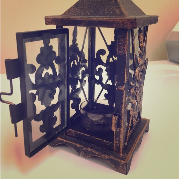 Antique style lantern pair comes together 🕯🕯🛍💋 - Picture 1 of 5