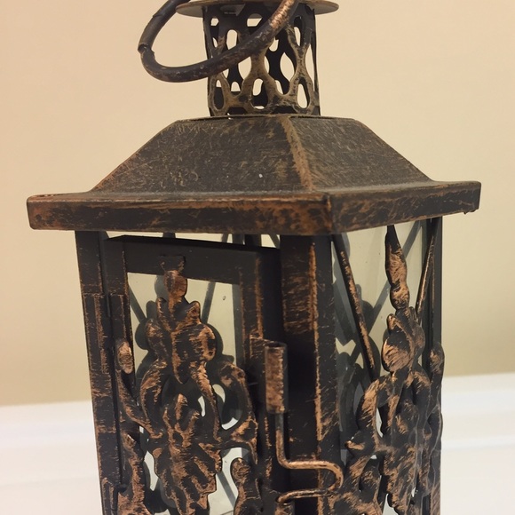 Antique style lantern pair comes together 🕯🕯🛍💋 - Picture 4 of 5