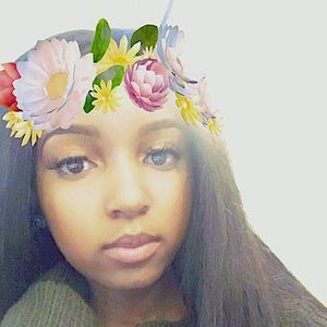 Meet your Posher, Nakia