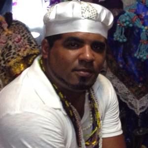 Meet your Posher, Luis