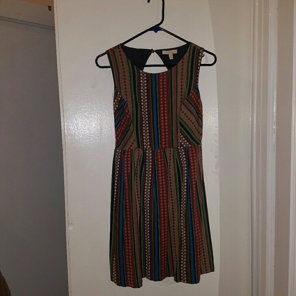 Patterned summer dress with open back