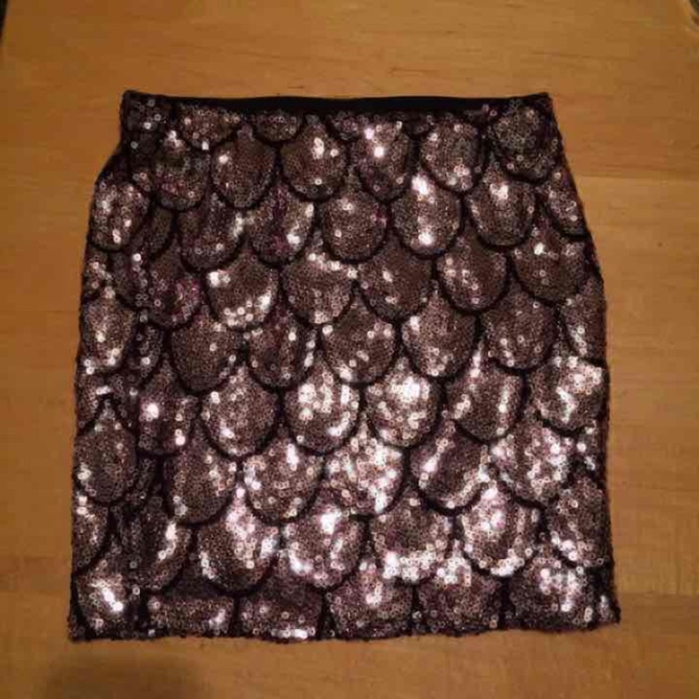 lily white brand - pink and black skirt