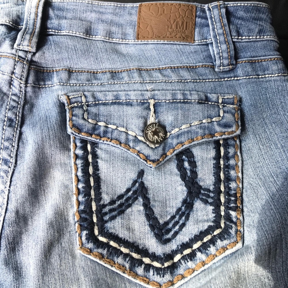 EUC YMI Jeans cropped faded Capri. They are Great!