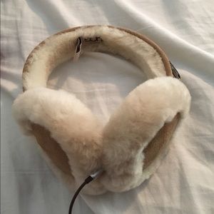 Ugg wired earmuffs