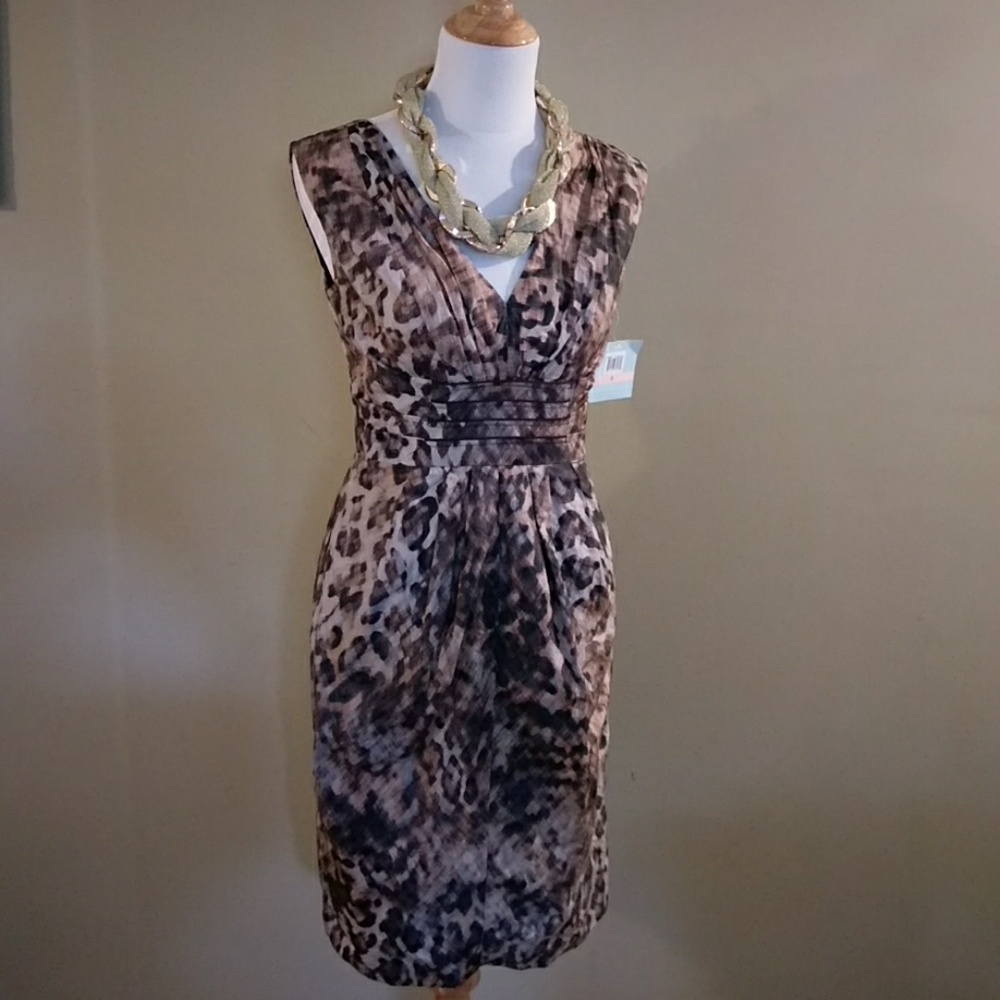 ?? Stunning Suzi Chin dress 100% Authentic