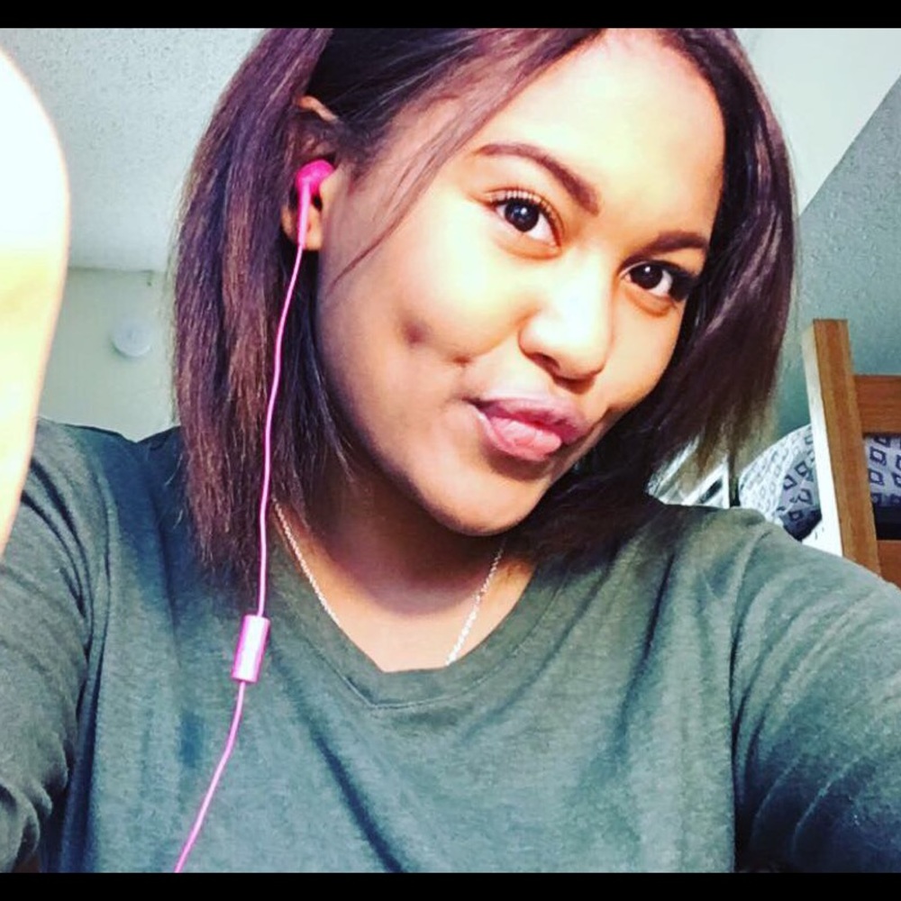 Meet your Posher, Cajohna