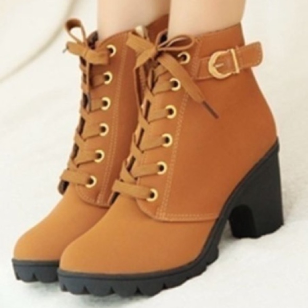Camel heeled boots